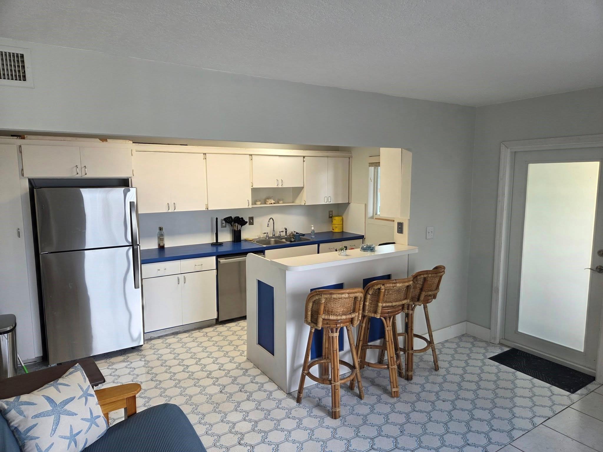 Hollywood Beach 1-27 B - Residential Lease