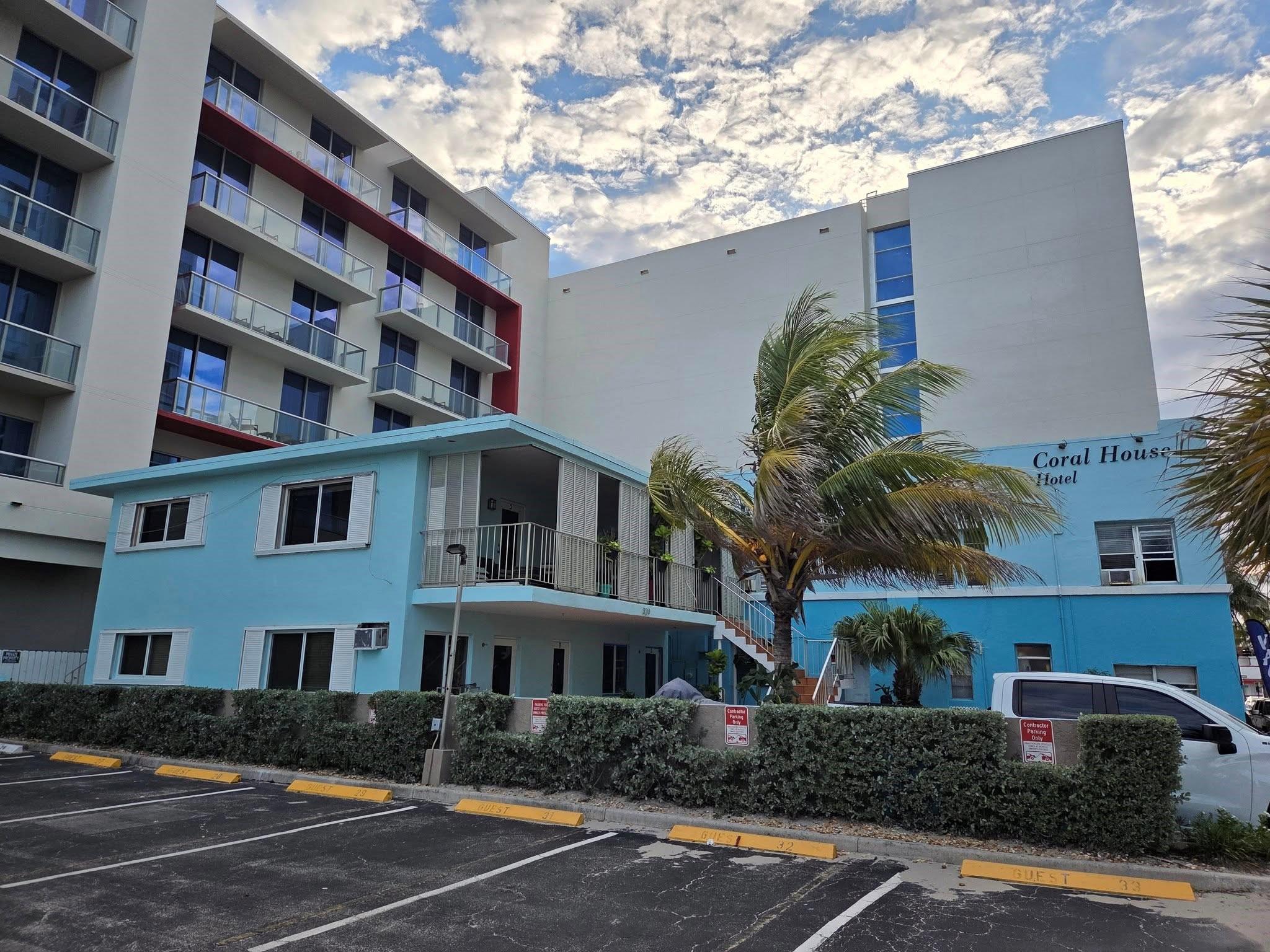 Hollywood Beach 1-27 B - Residential Lease