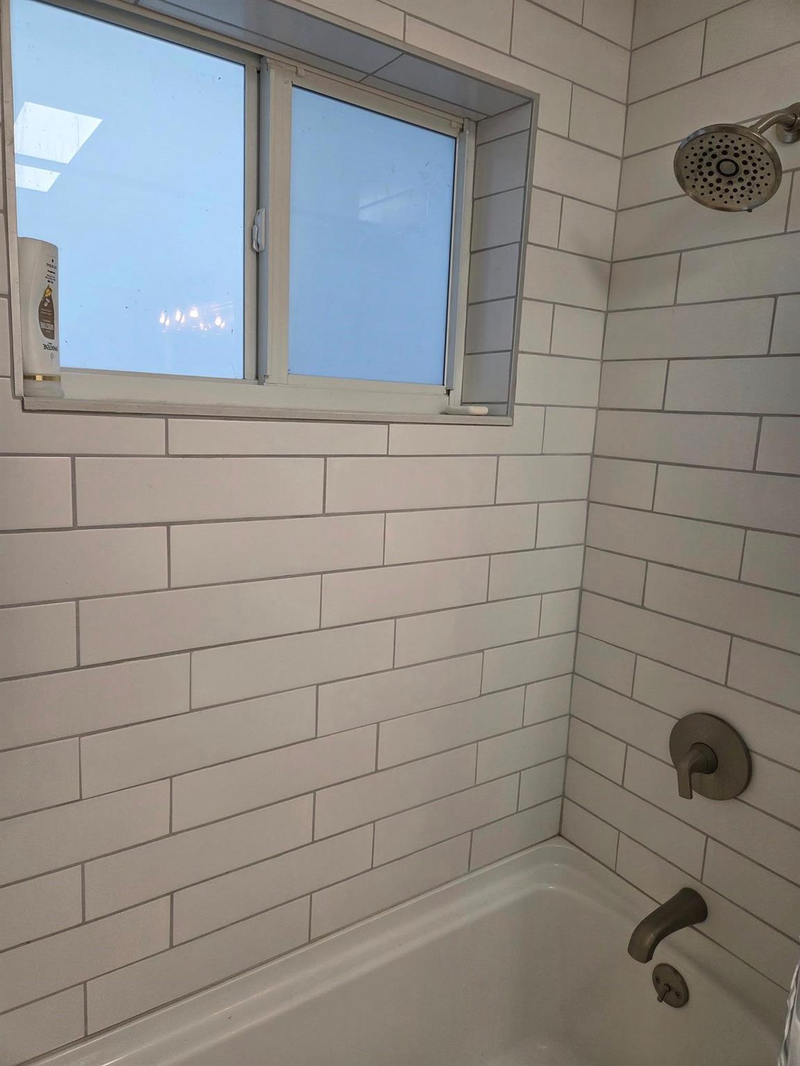 Hollywood Beach 1-27 B - Residential Lease