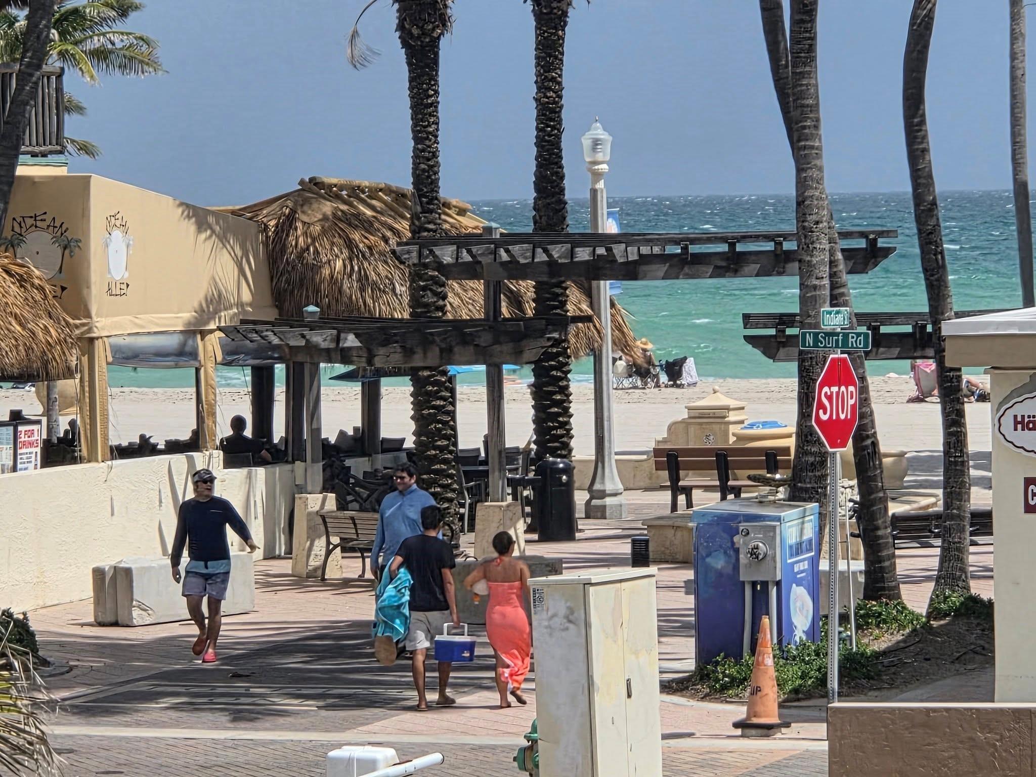 Hollywood Beach 1-27 B - Residential Lease