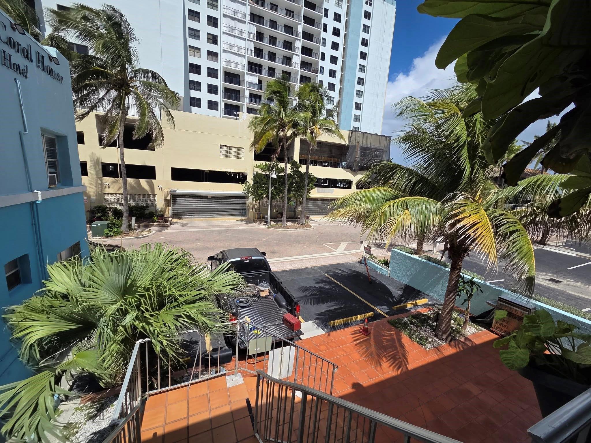 Hollywood Beach 1-27 B - Residential Lease