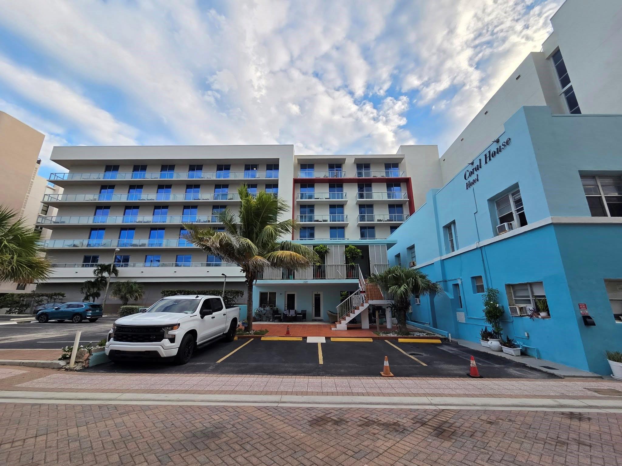 Hollywood Beach 1-27 B - Residential Lease