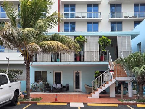 320 Indiana St Hollywood FL 33019