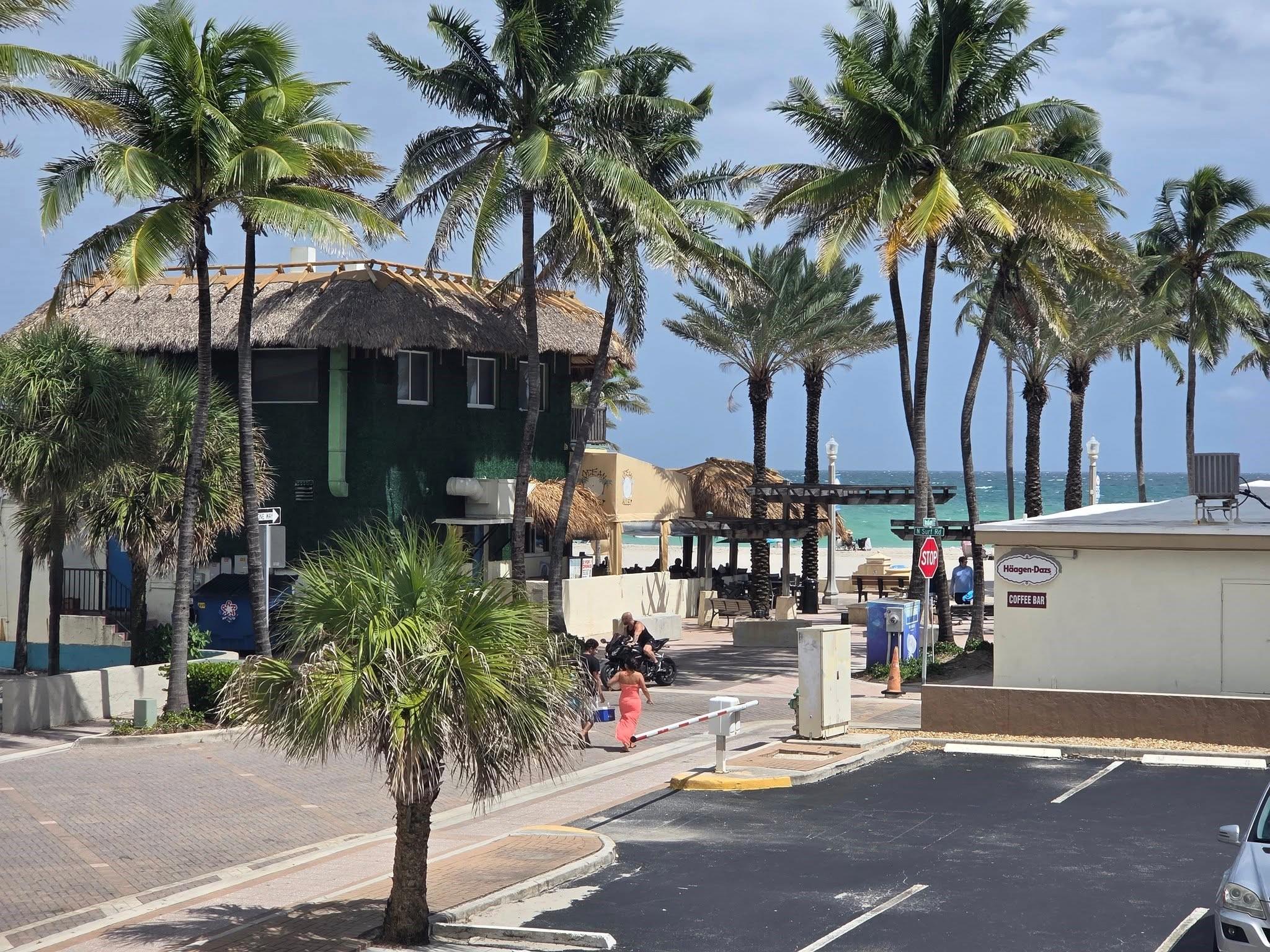Hollywood Beach 1-27 B - Residential Lease
