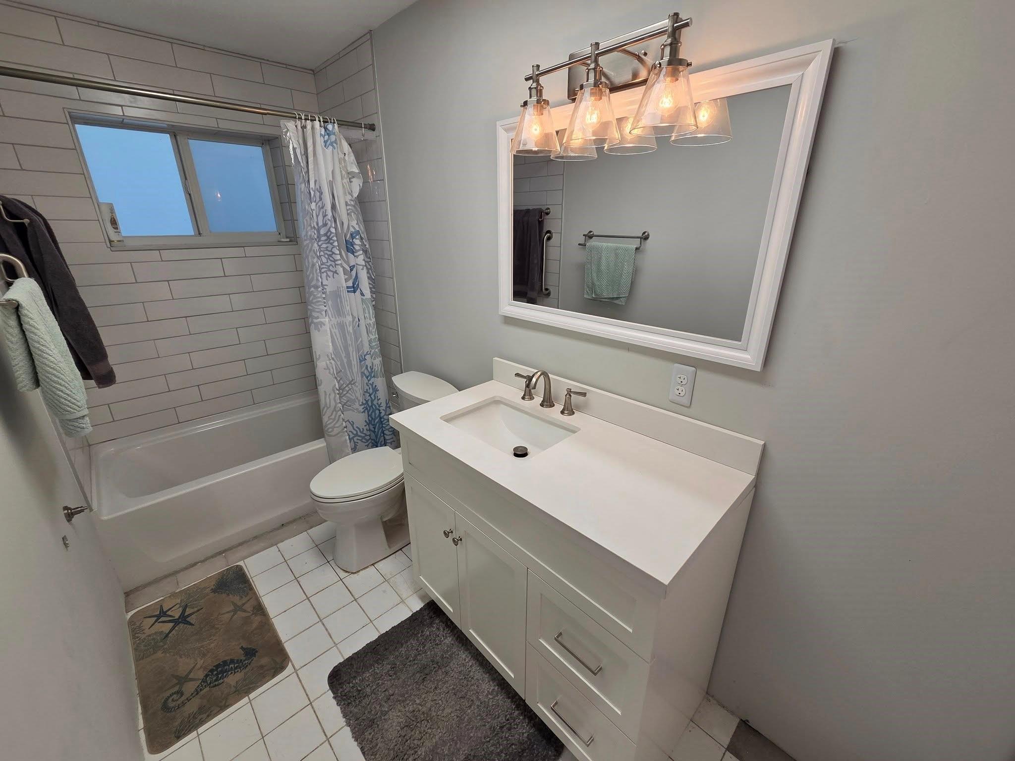 Hollywood Beach 1-27 B - Residential Lease
