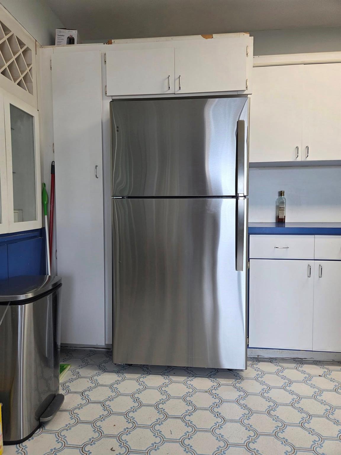 Hollywood Beach 1-27 B - Residential Lease