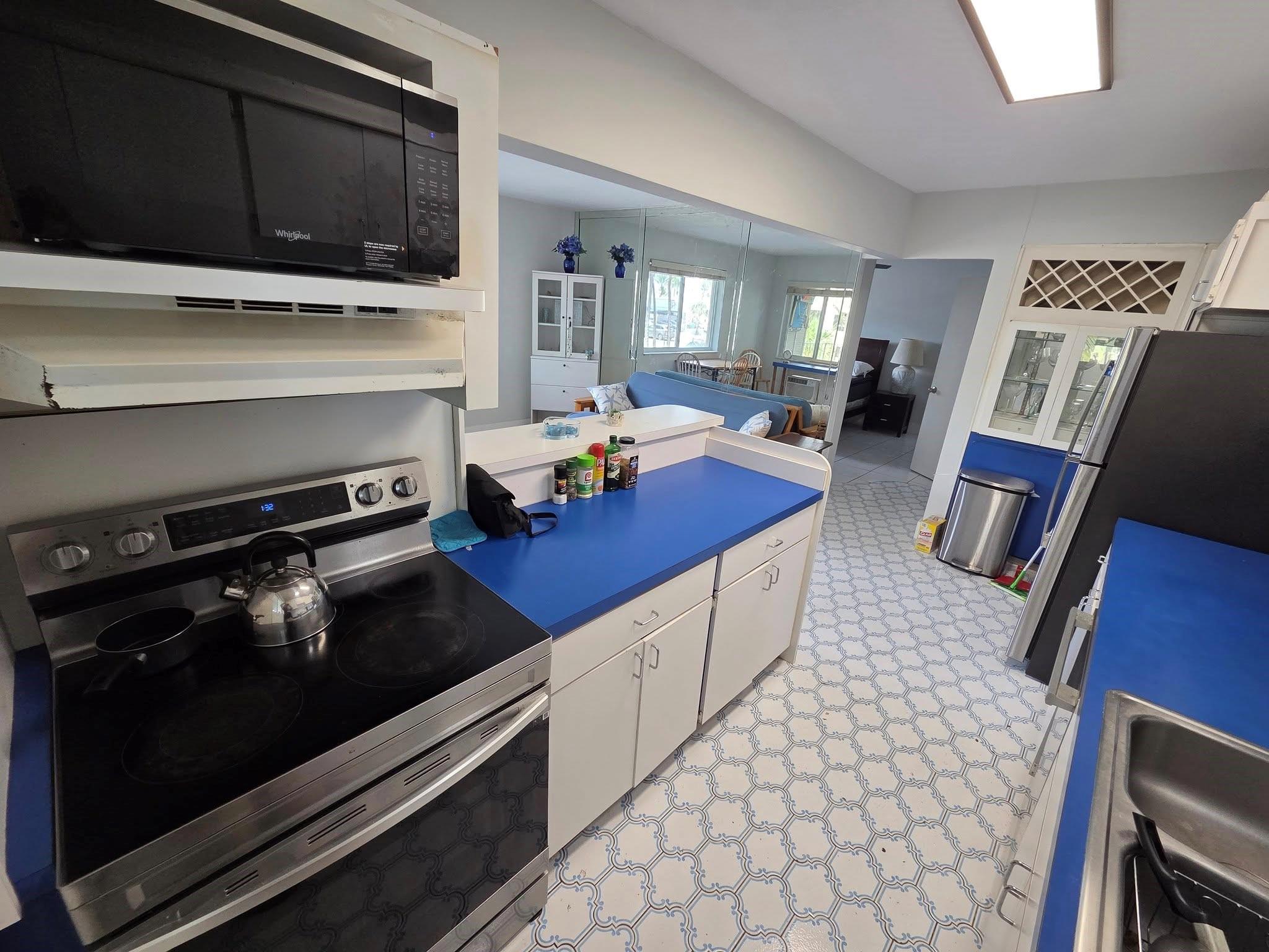 Hollywood Beach 1-27 B - Residential Lease