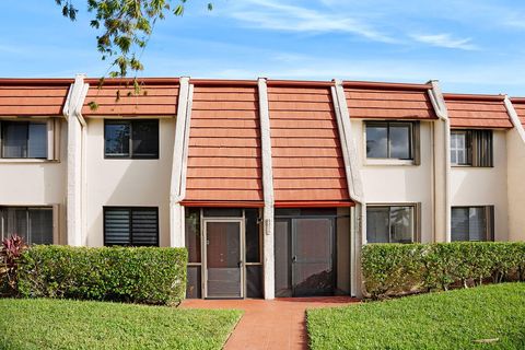 A home in Lake Worth