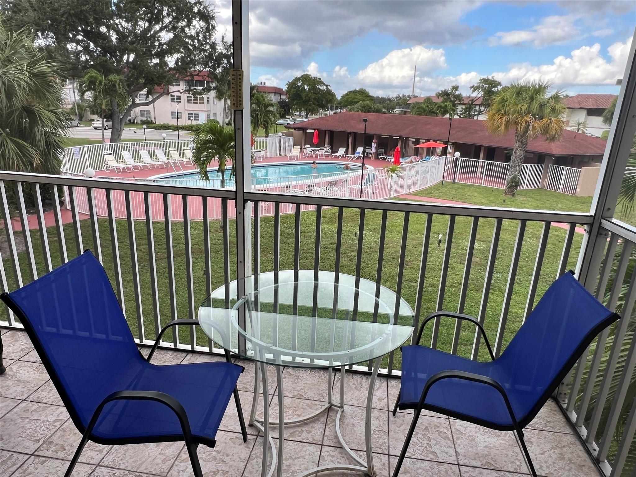 Lauderdale Oaks - Residential