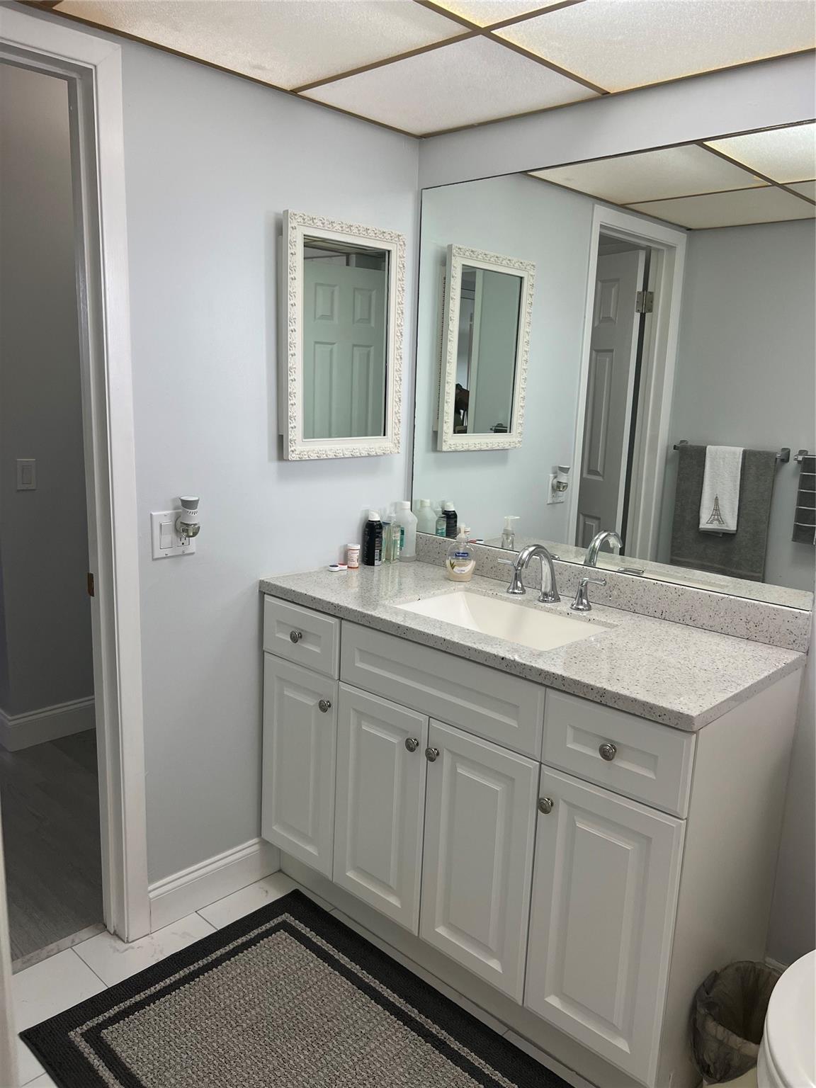 Lauderdale Oaks - Residential