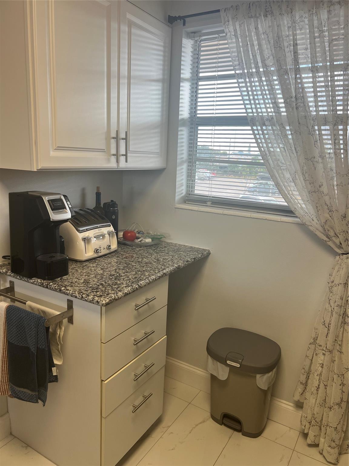 Lauderdale Oaks - Residential