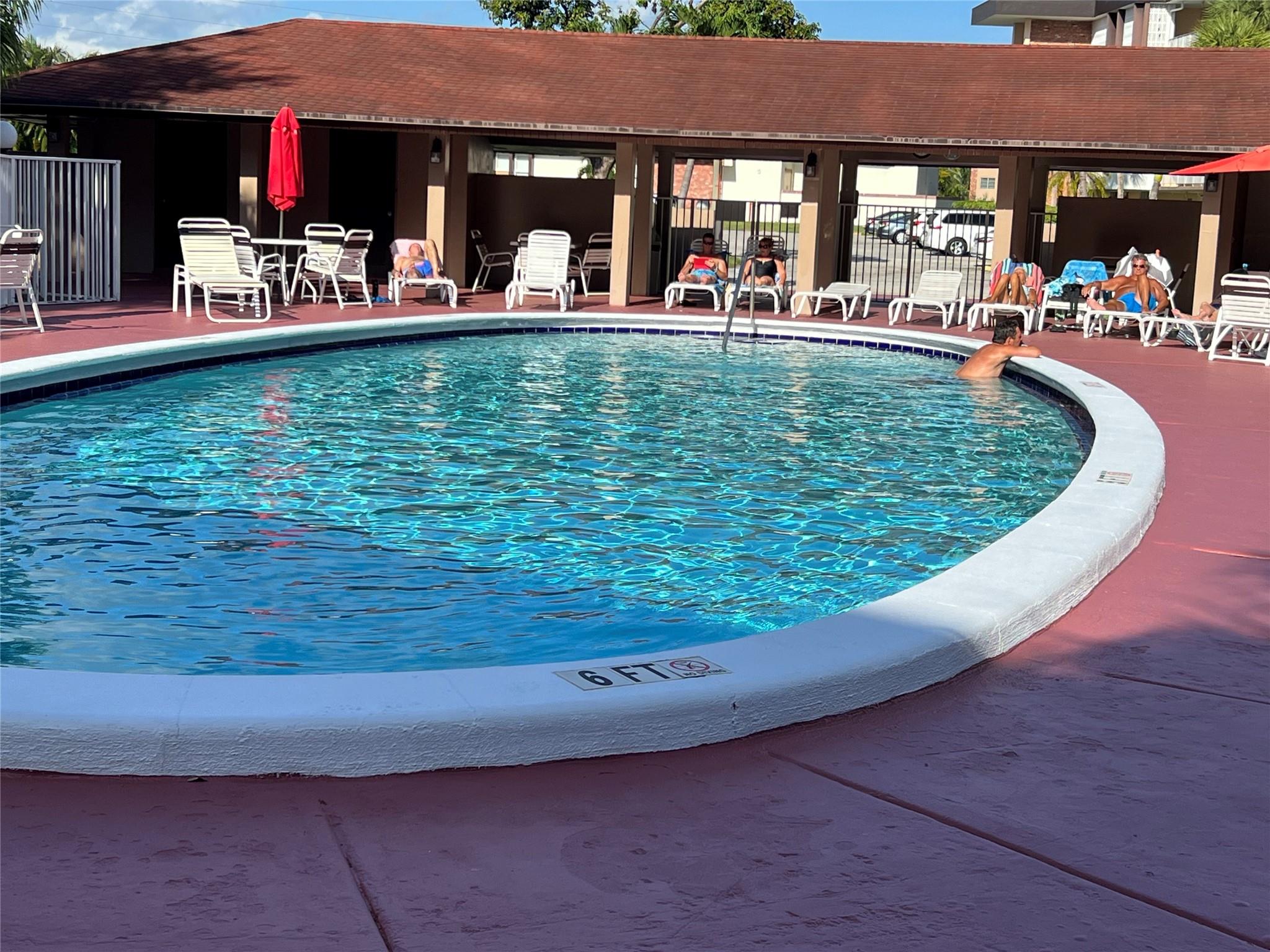 Lauderdale Oaks - Residential