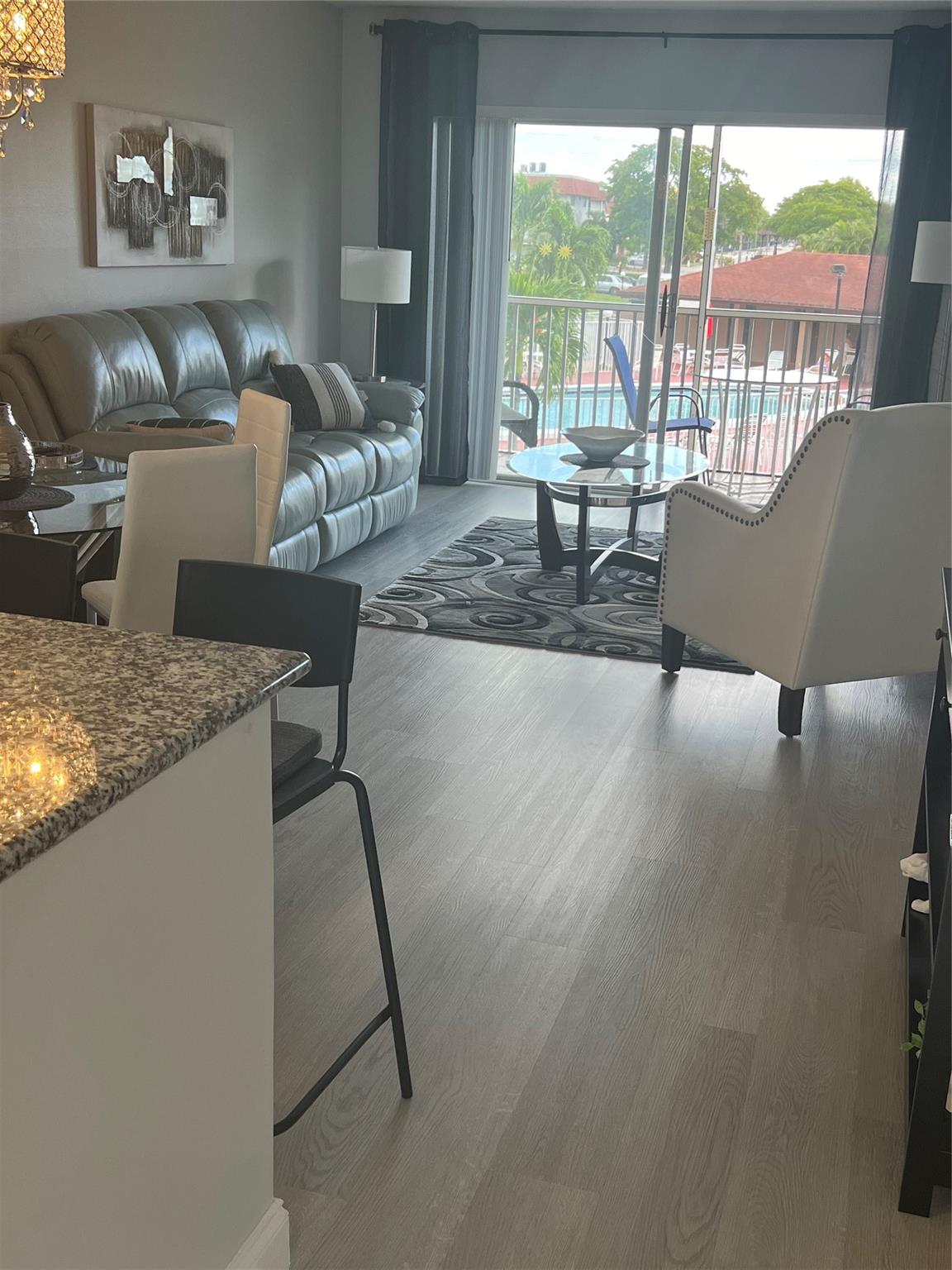 Lauderdale Oaks - Residential