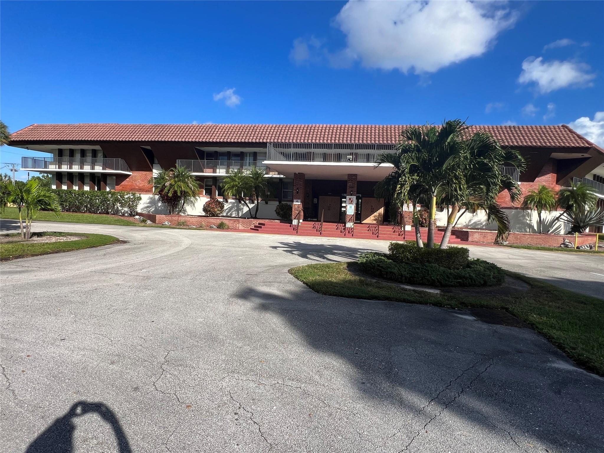 Lauderdale Oaks - Residential