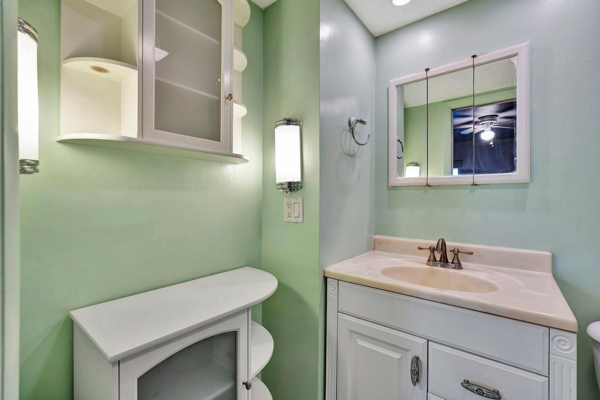 WINDSOR PARK NORTH CONDOM - Residential