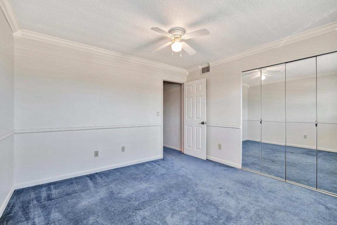 WINDSOR PARK NORTH CONDOMINIUMS - Residential