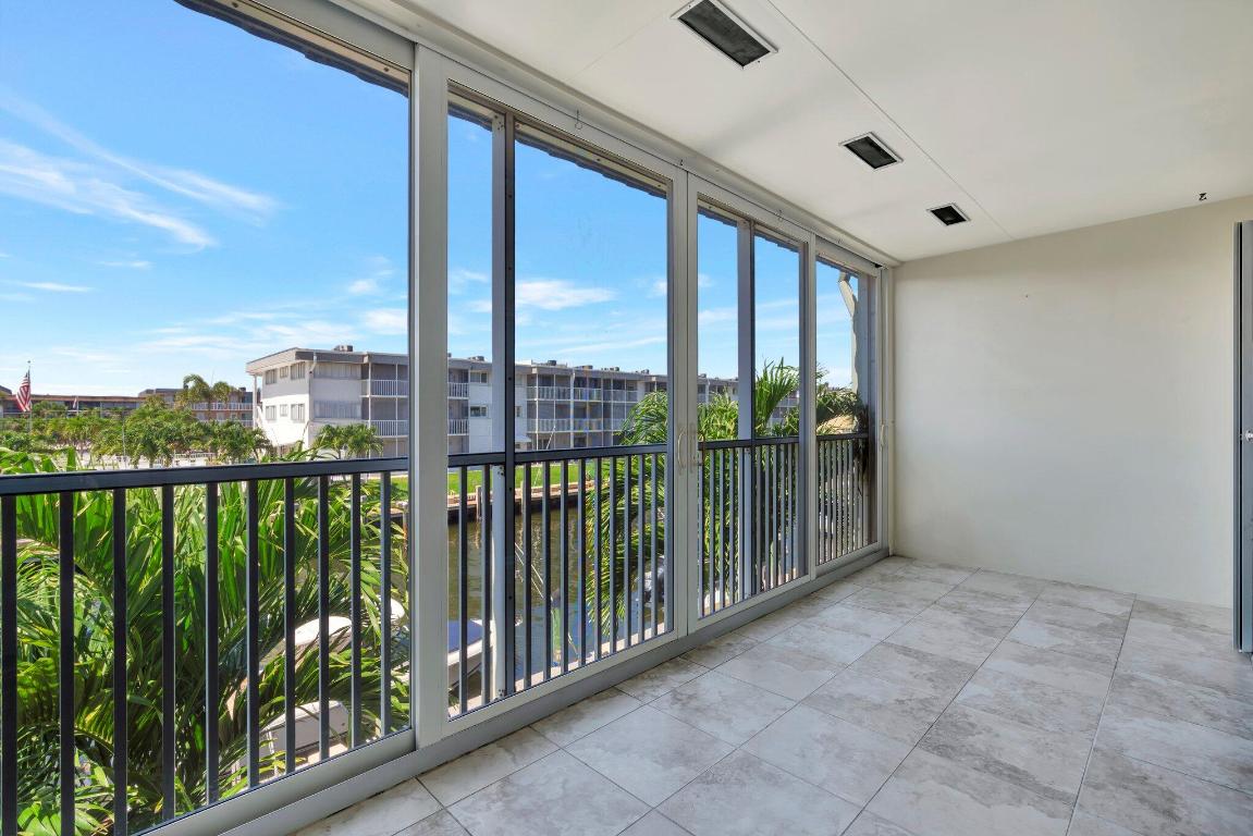 WINDSOR PARK NORTH CONDOMINIUMS - Residential