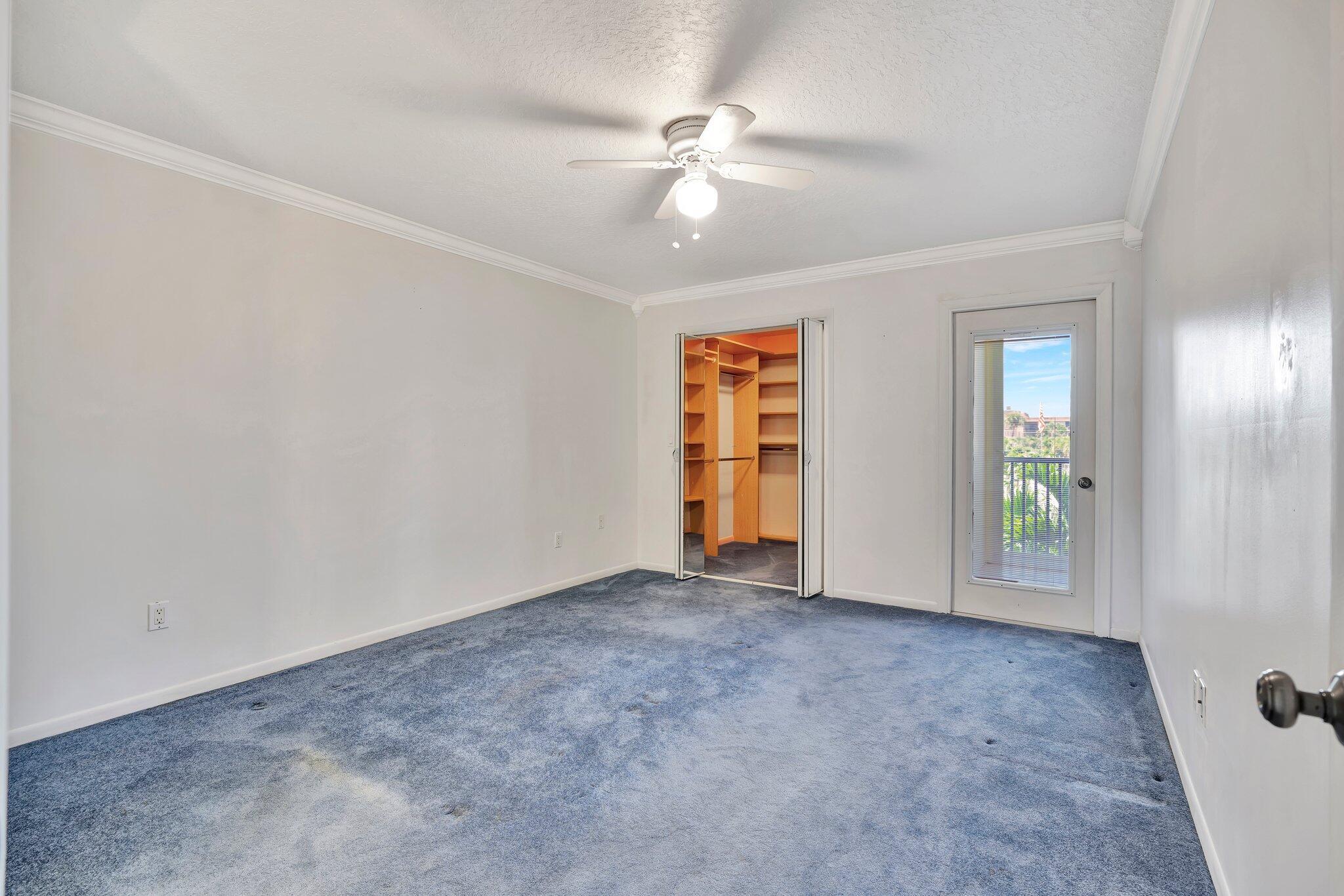 WINDSOR PARK NORTH CONDOM - Residential