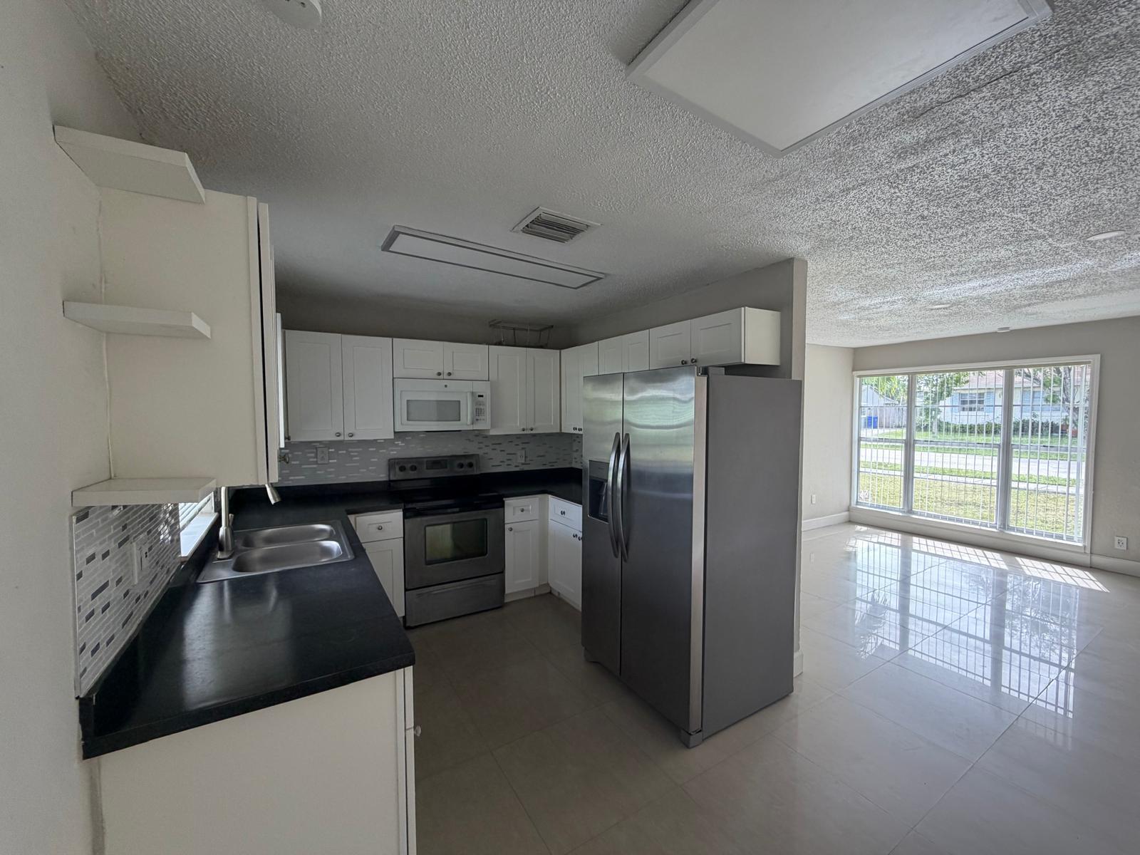 BROADVIEW PARK - Residential Lease