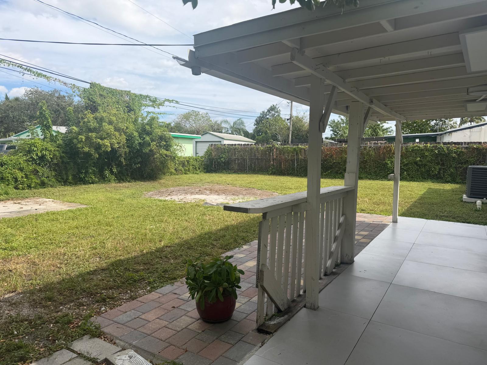 BROADVIEW PARK - Residential Lease