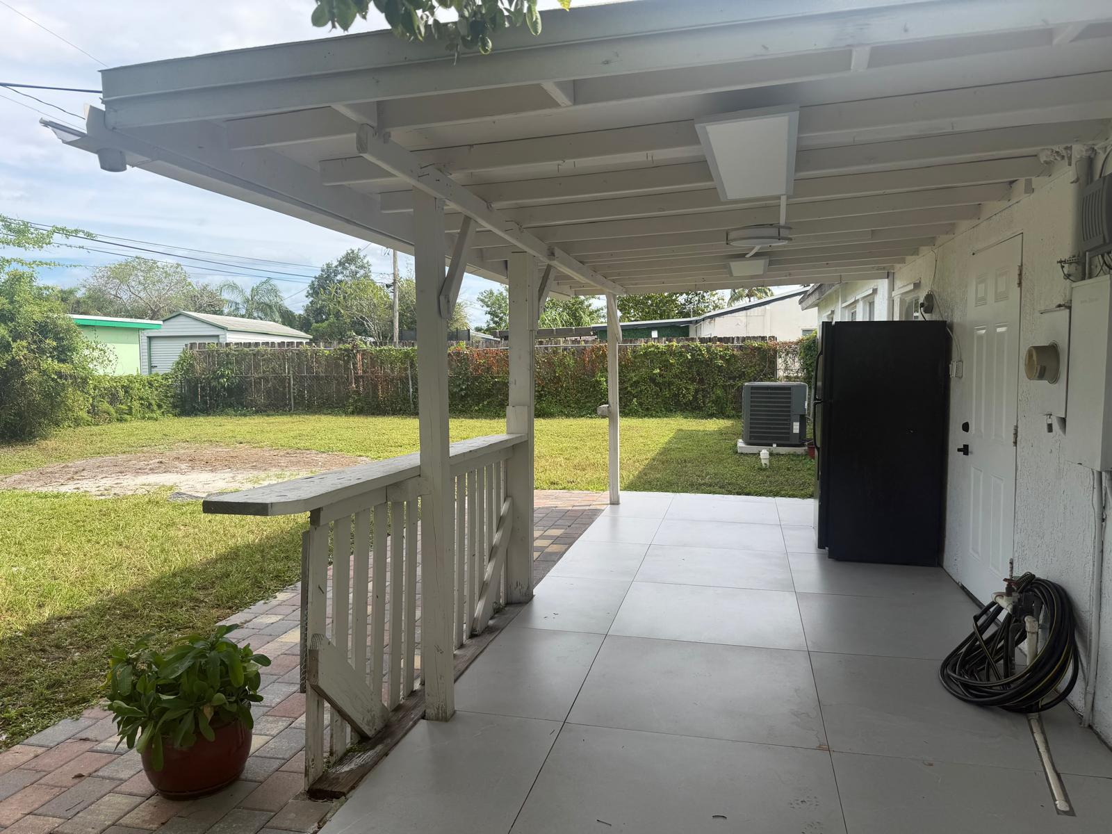 BROADVIEW PARK - Residential Lease