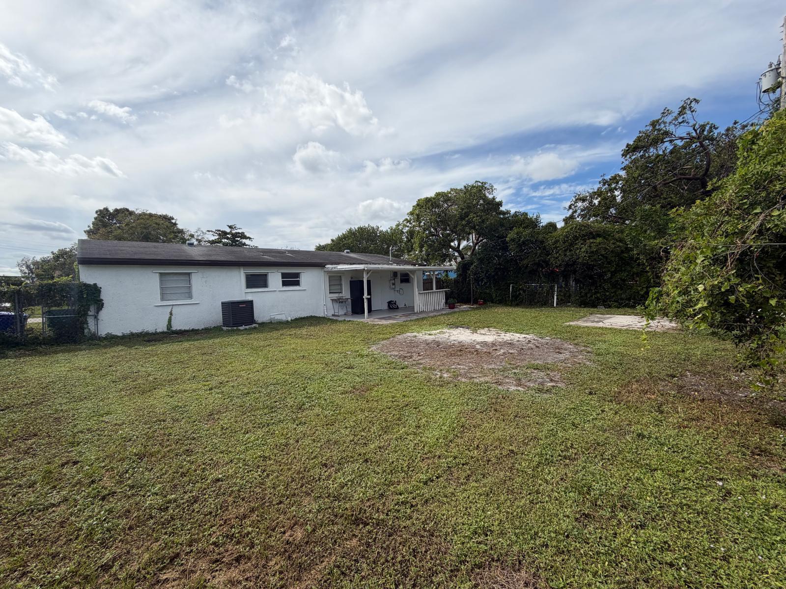 BROADVIEW PARK - Residential Lease