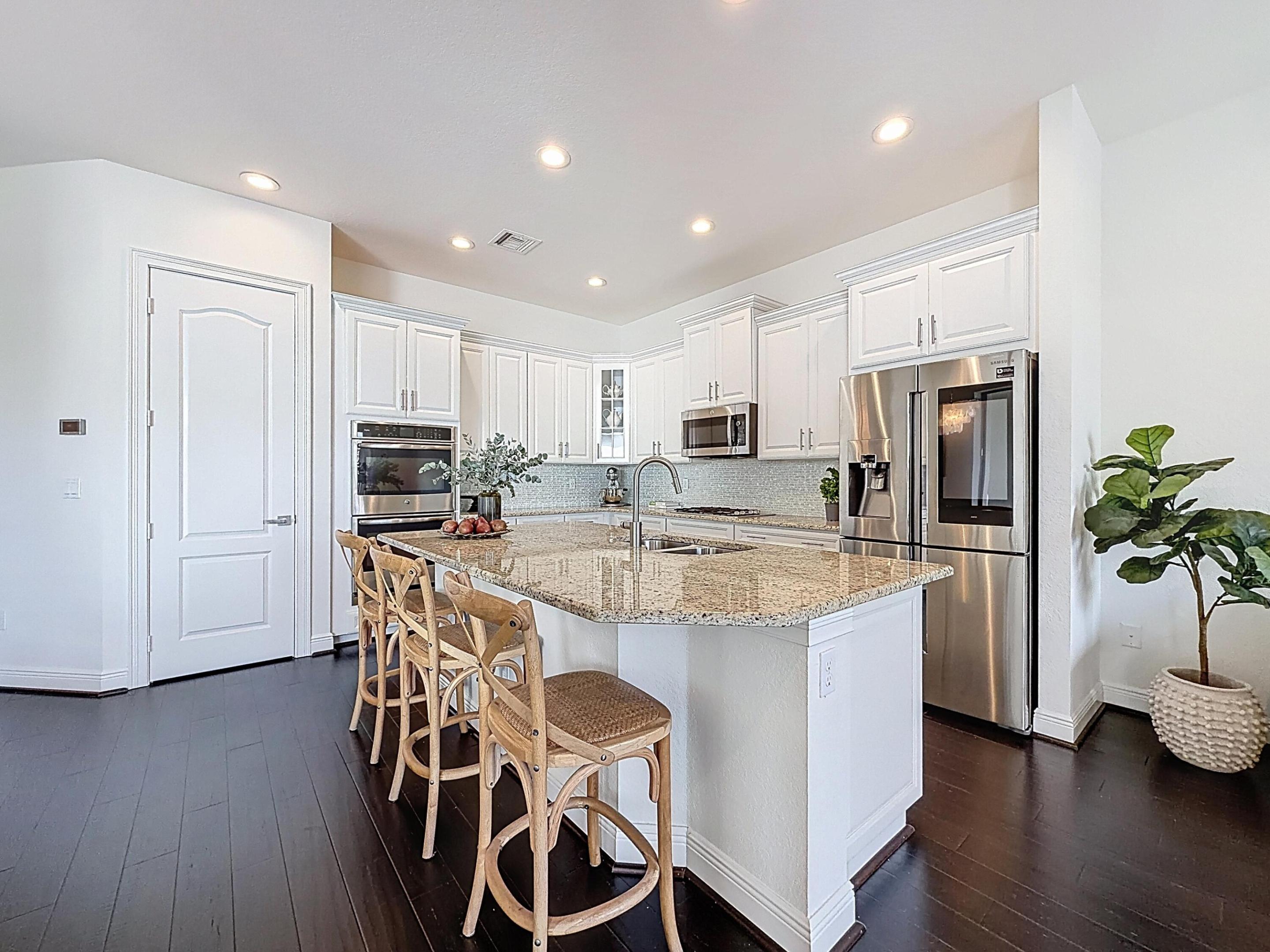 10360 Peninsula Place