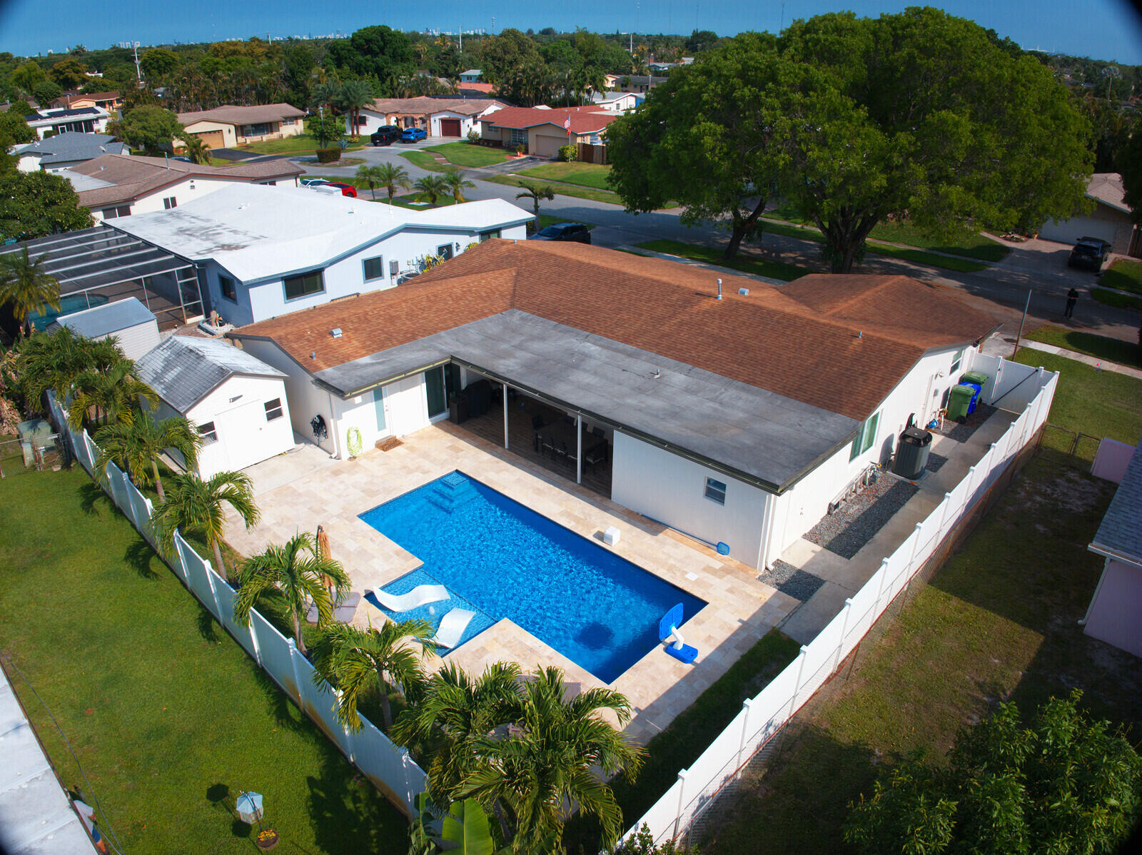 PASADENA LAKES WEST - Residential