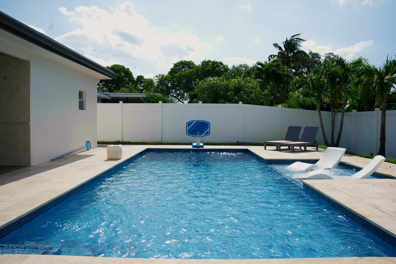 PASADENA LAKES WEST - Residential