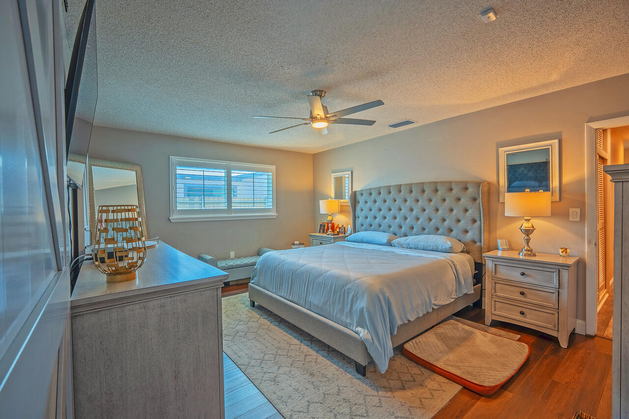 PASADENA LAKES WEST - Residential