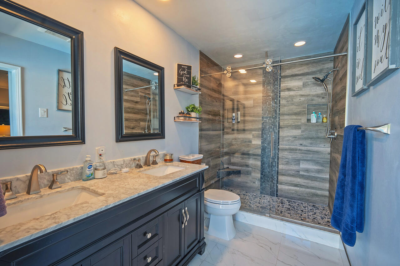 PASADENA LAKES WEST - Residential