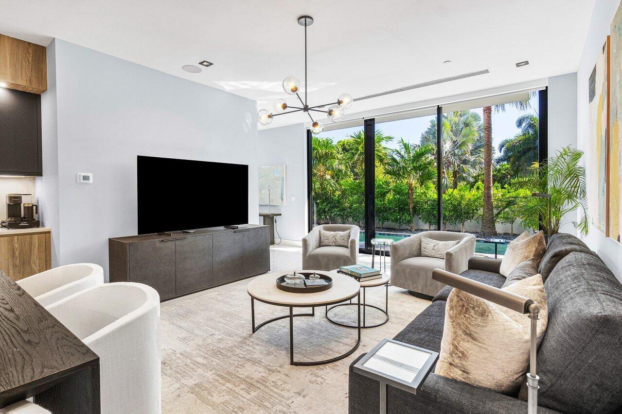 PALM TRAIL ESTATES - Residential