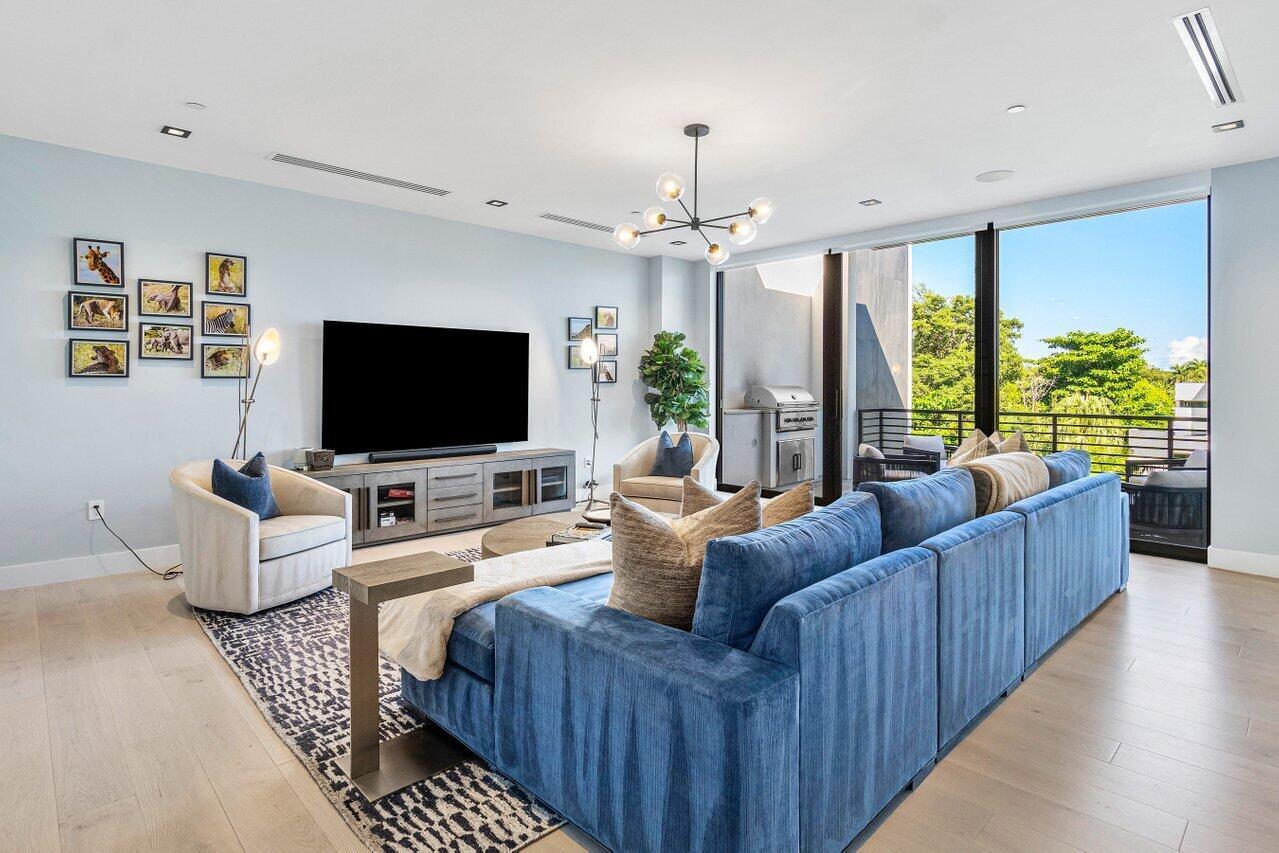 PALM TRAIL ESTATES - Residential