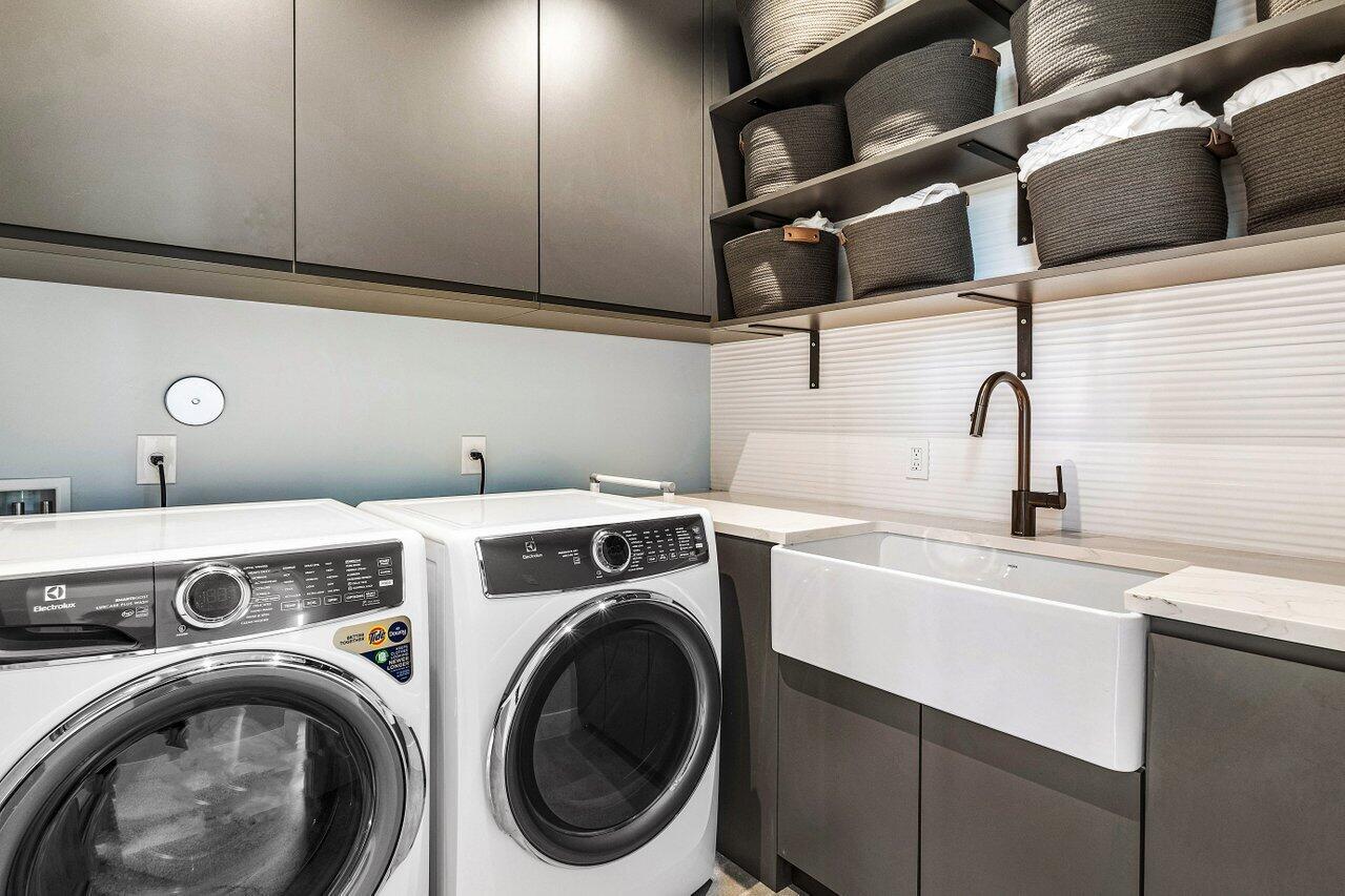 PALM TRAIL ESTATES - Residential