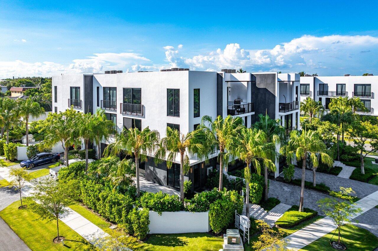 PALM TRAIL ESTATES - Residential