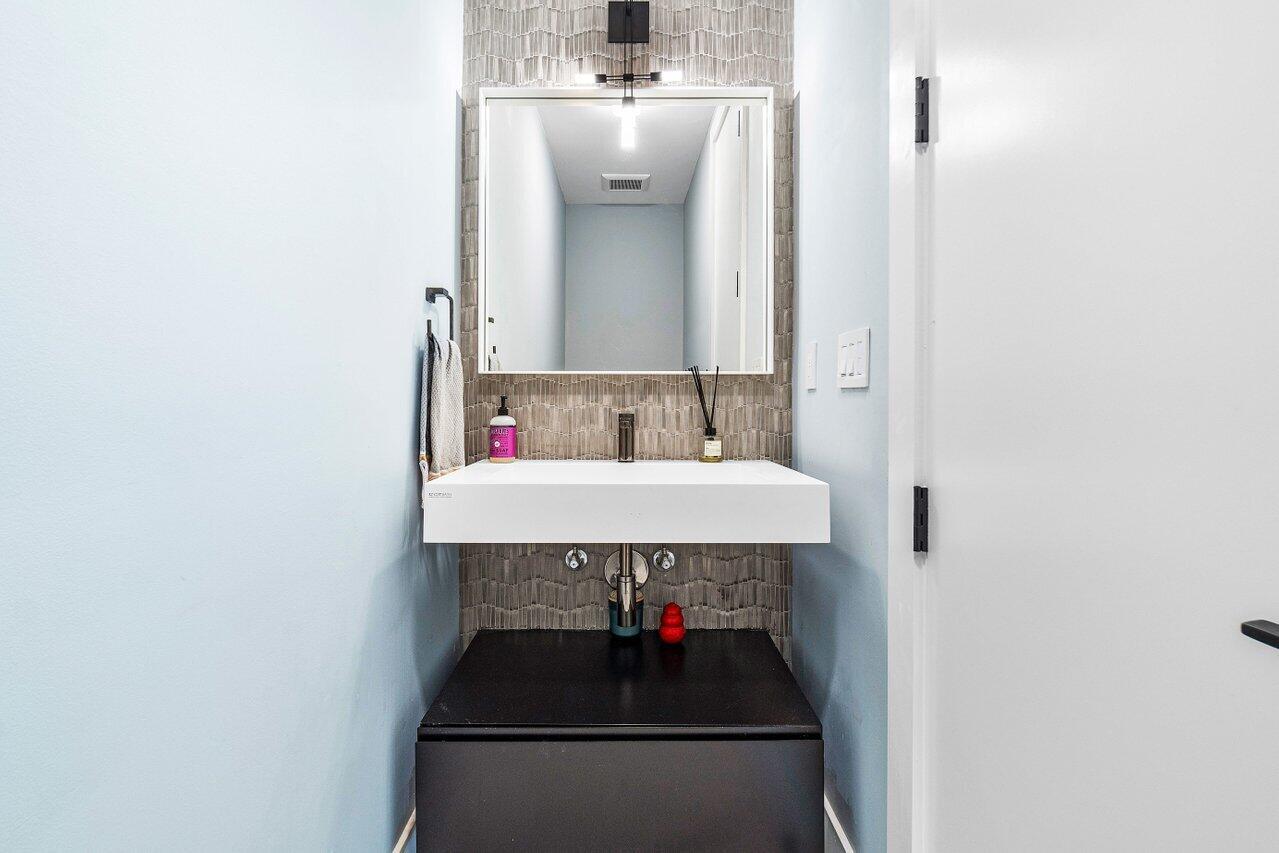 PALM TRAIL ESTATES - Residential