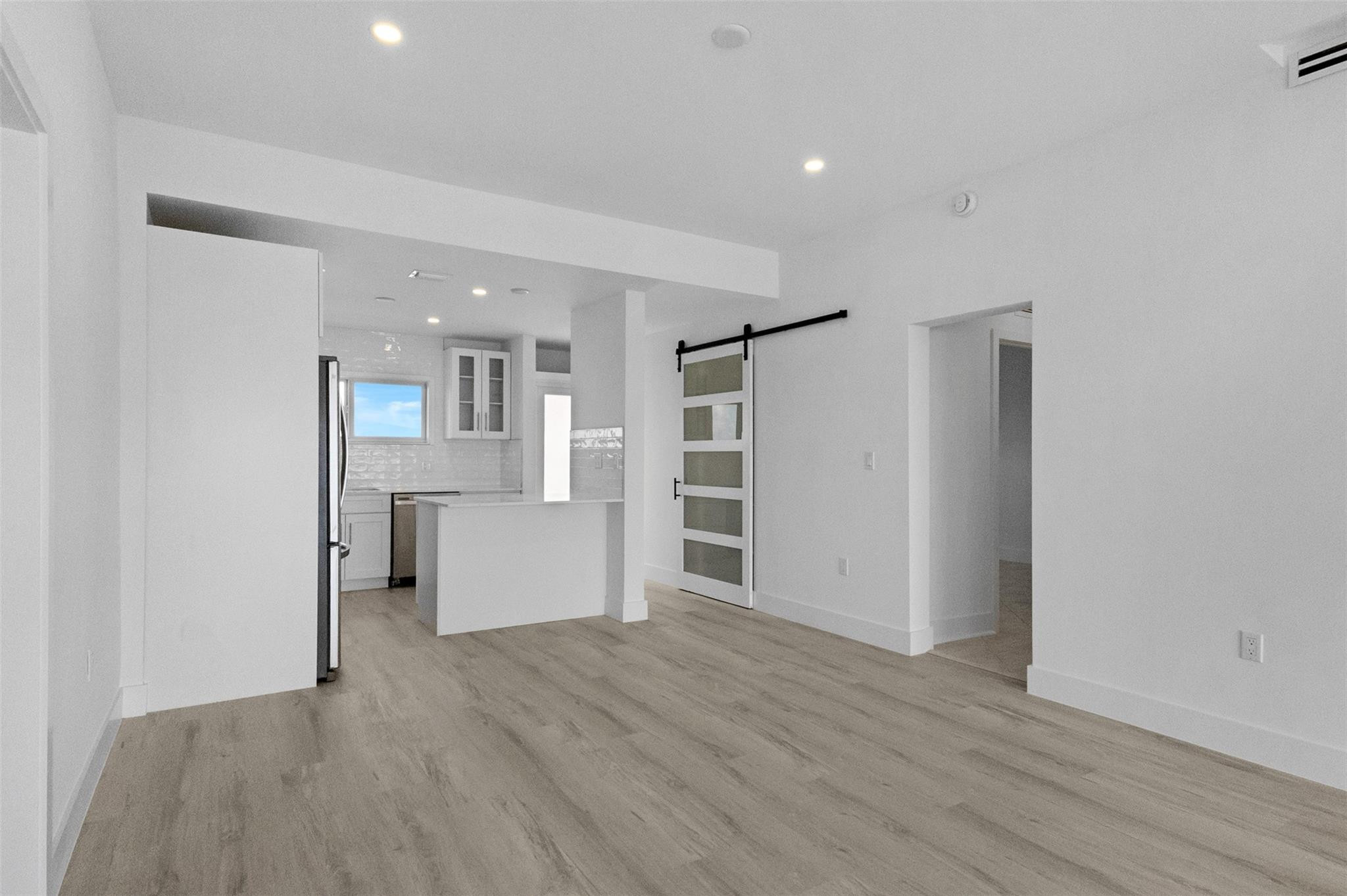 Cove Beach Club - Residential