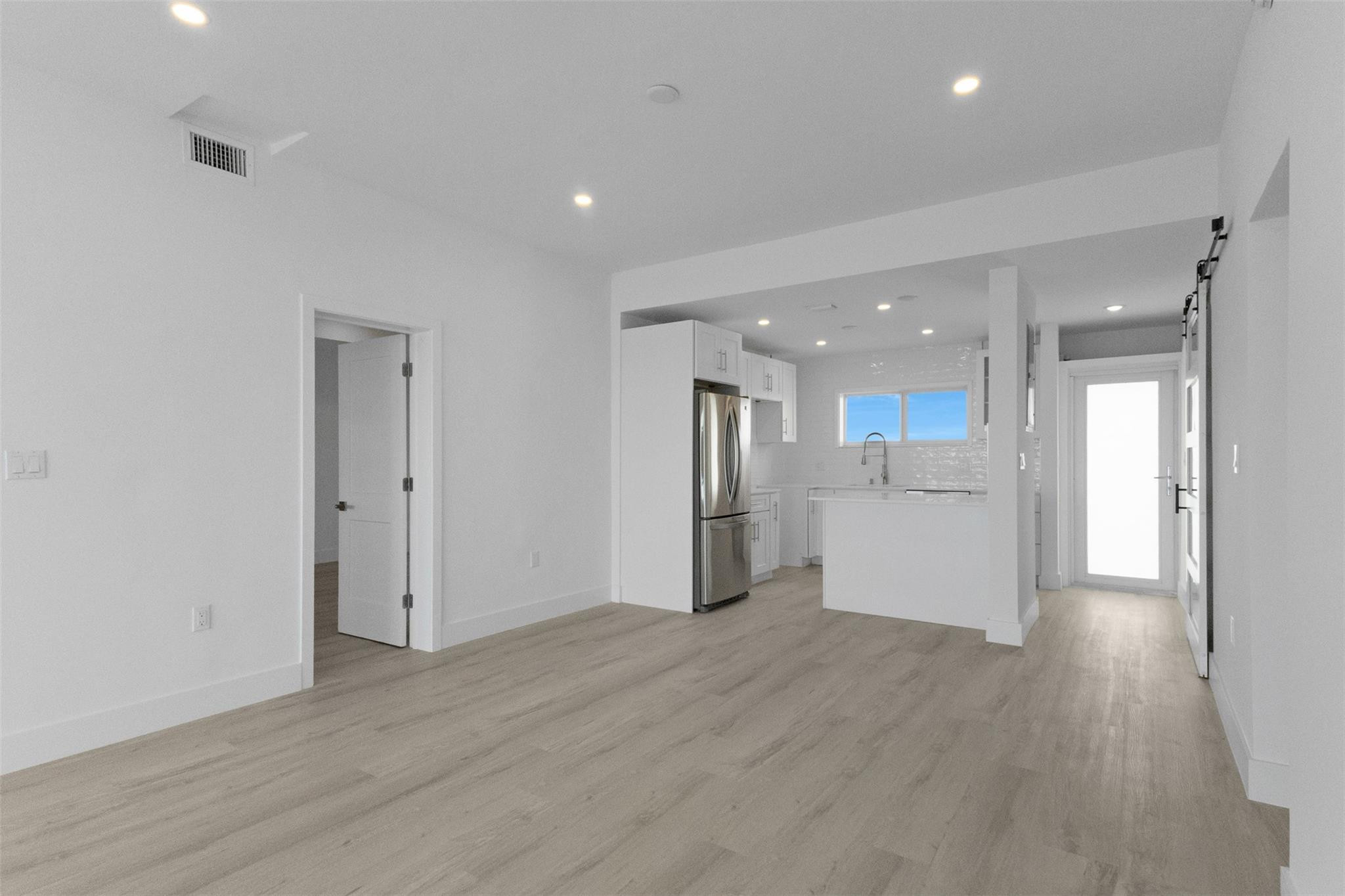 Cove Beach Club - Residential