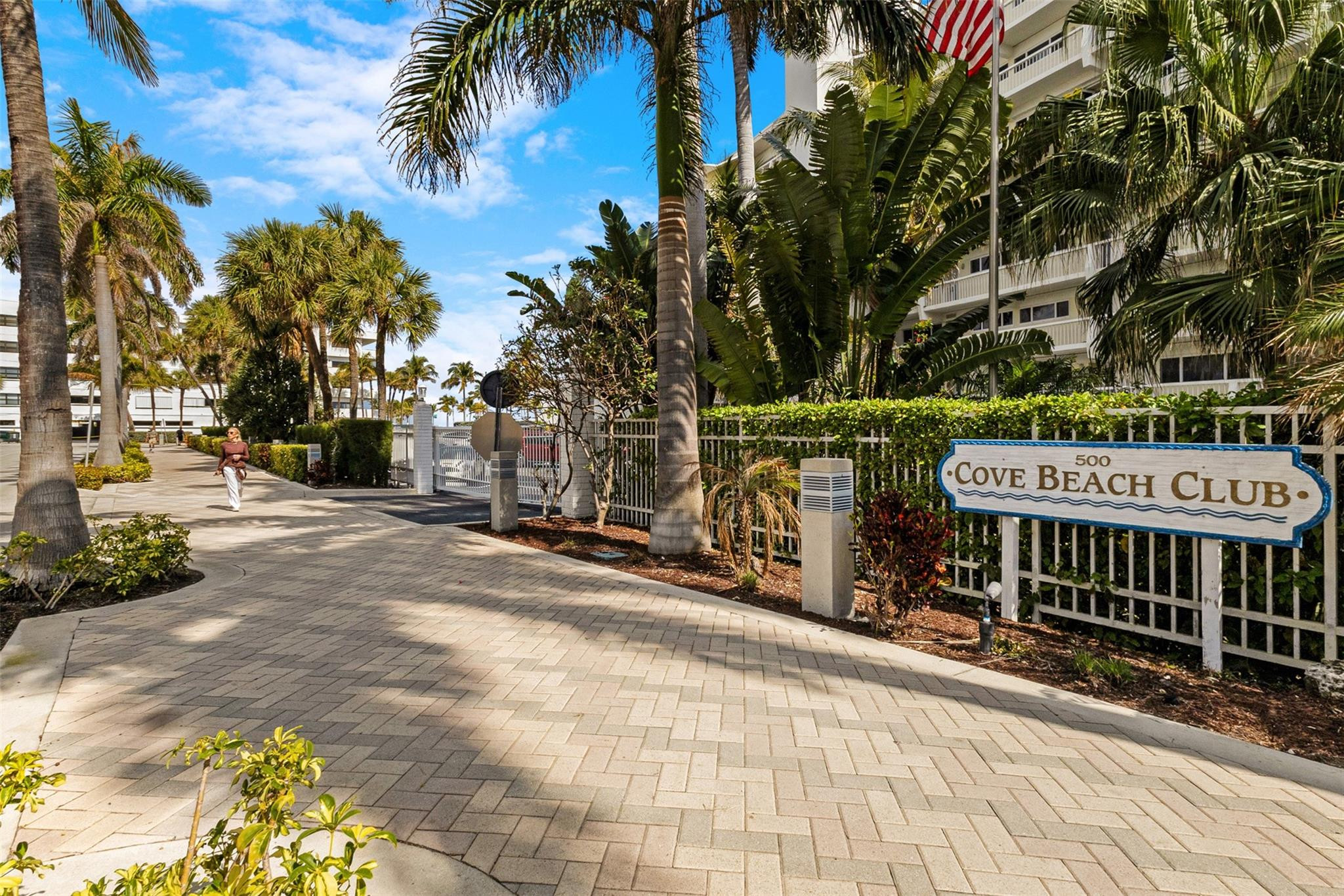 Cove Beach Club - Residential