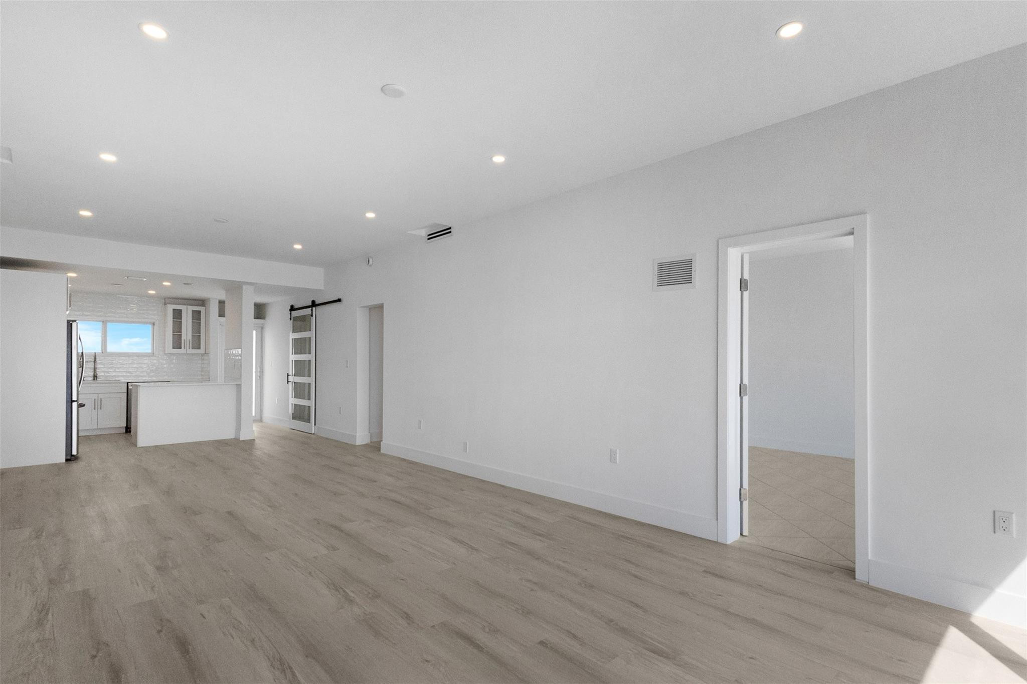 Cove Beach Club - Residential