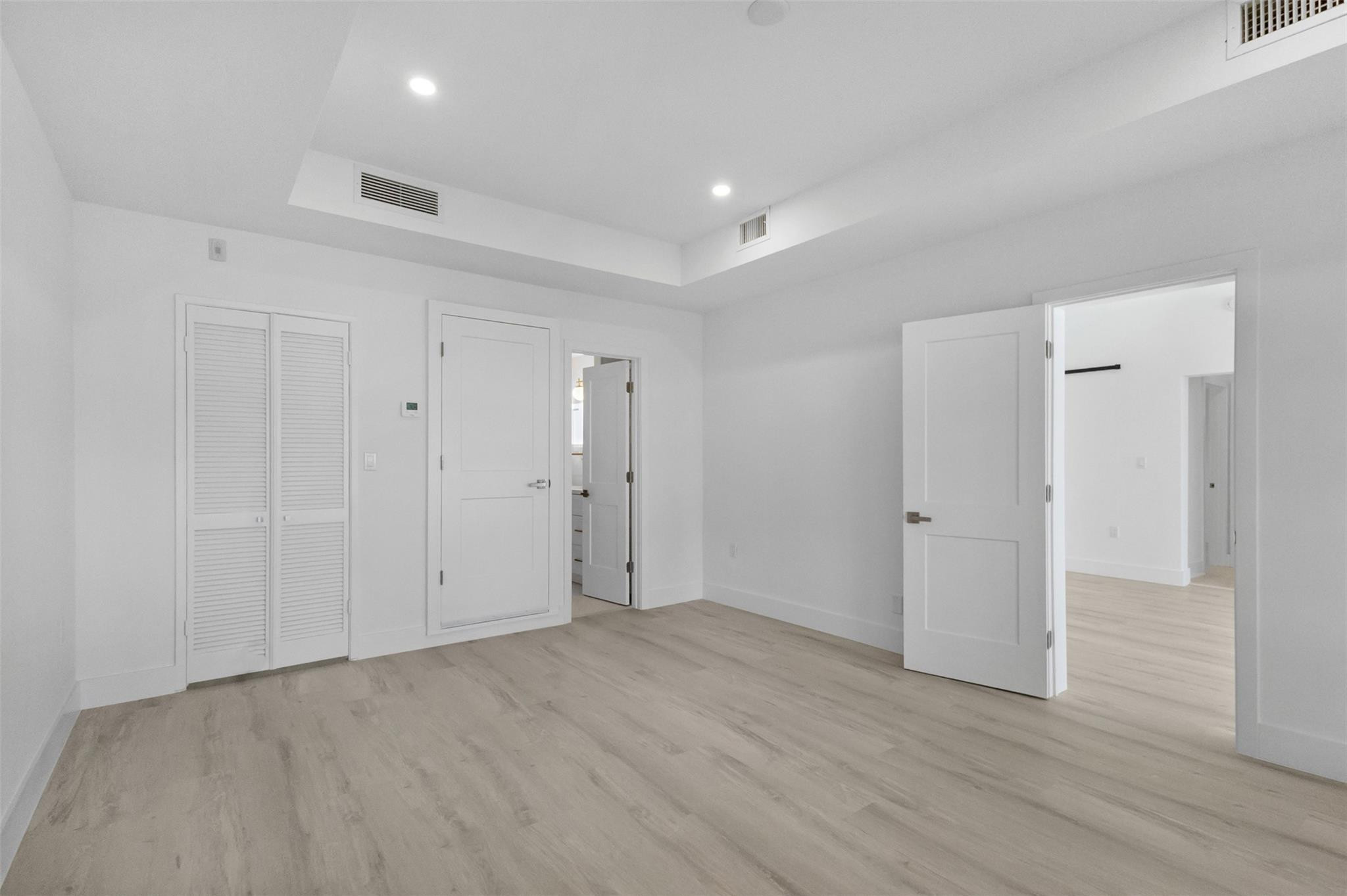 Cove Beach Club - Residential