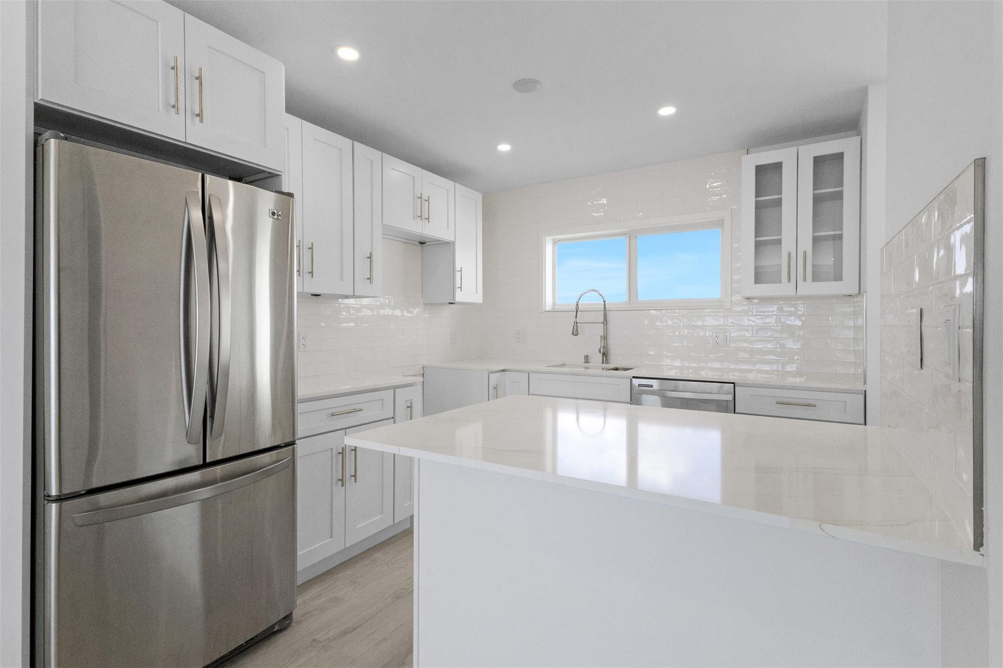 Cove Beach Club - Residential