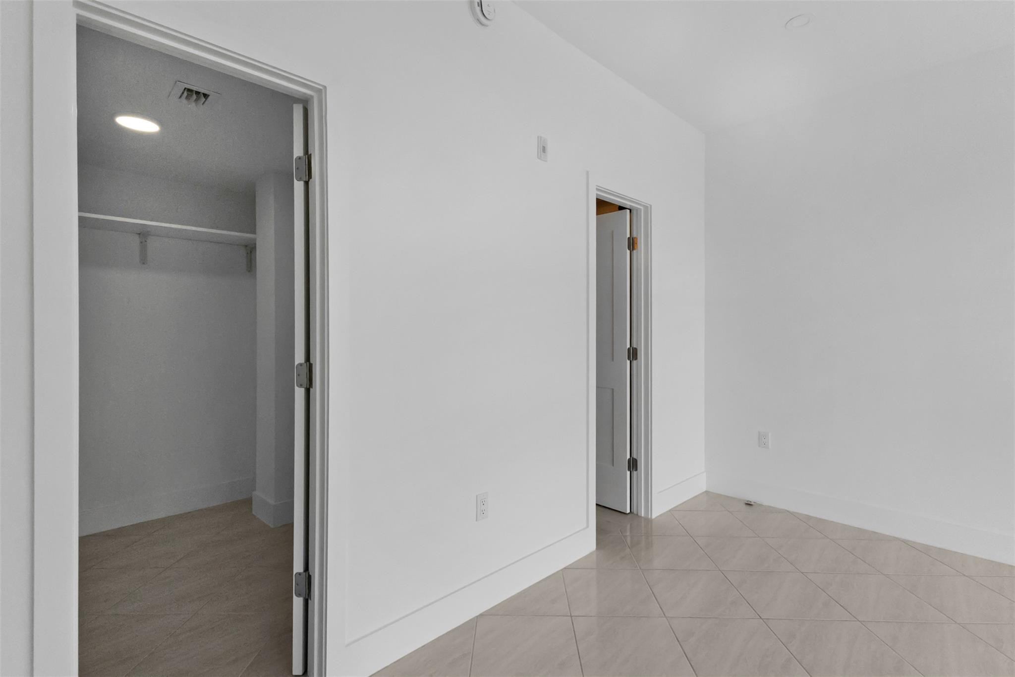 Cove Beach Club - Residential