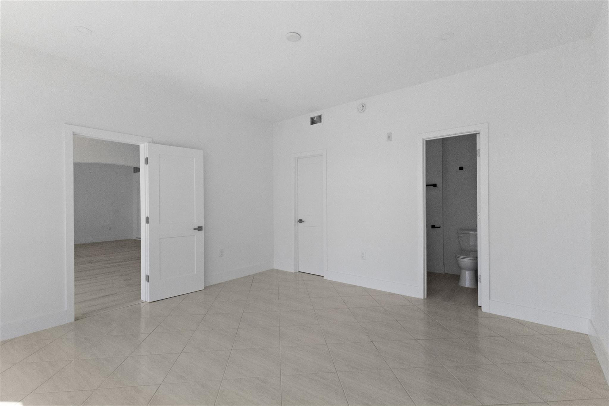 Cove Beach Club - Residential