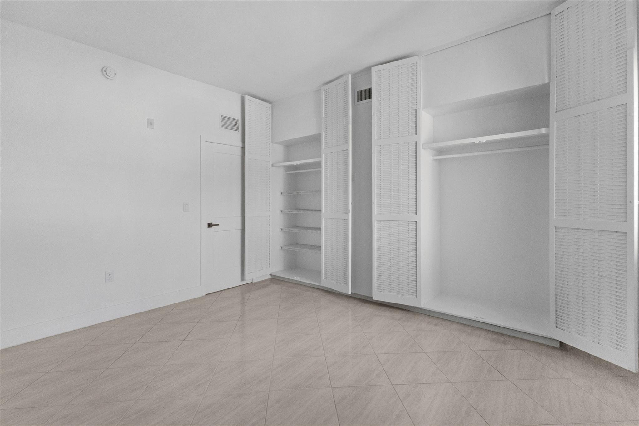 Cove Beach Club - Residential