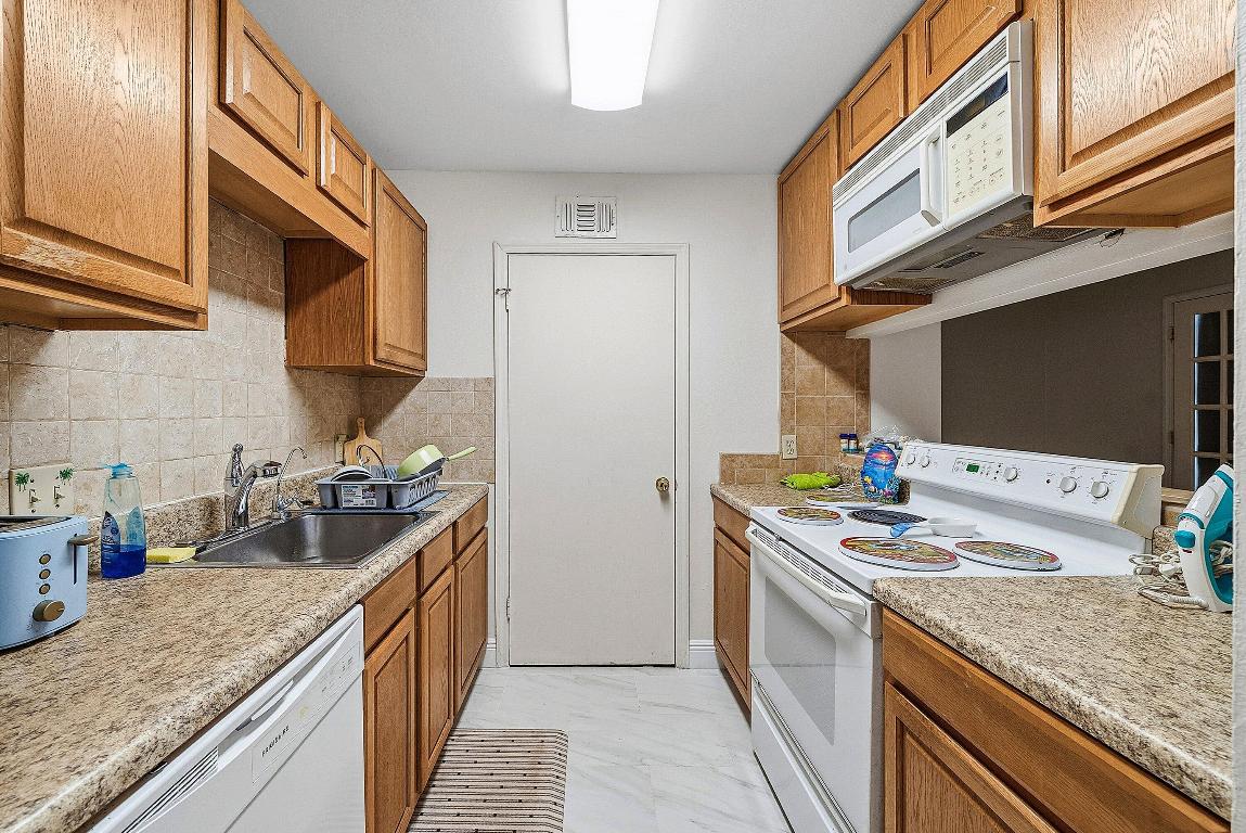 BOYNTON LANDINGS CONDO - Residential