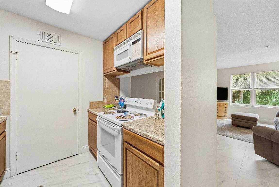 BOYNTON LANDINGS CONDO - Residential