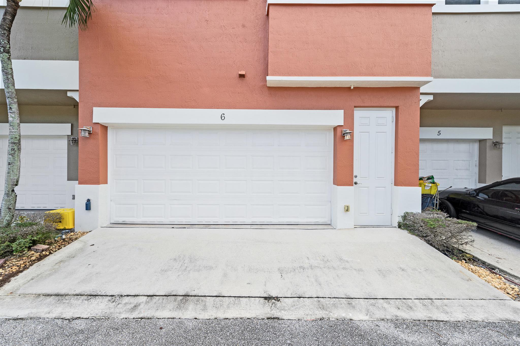 CITYSIDE CONDO - Residential