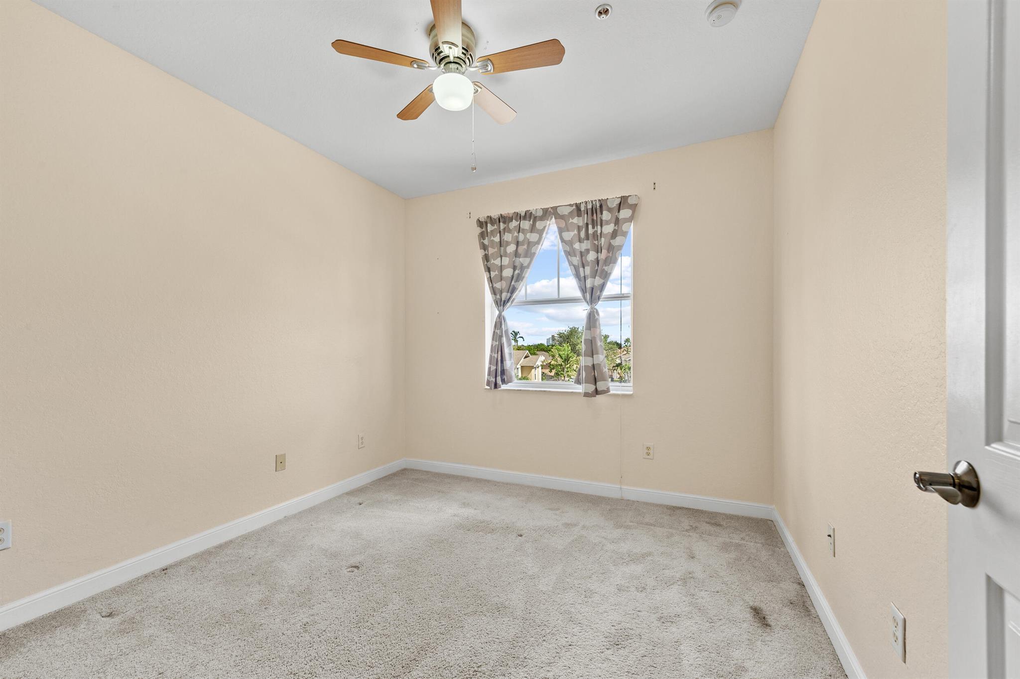 CITYSIDE CONDO - Residential