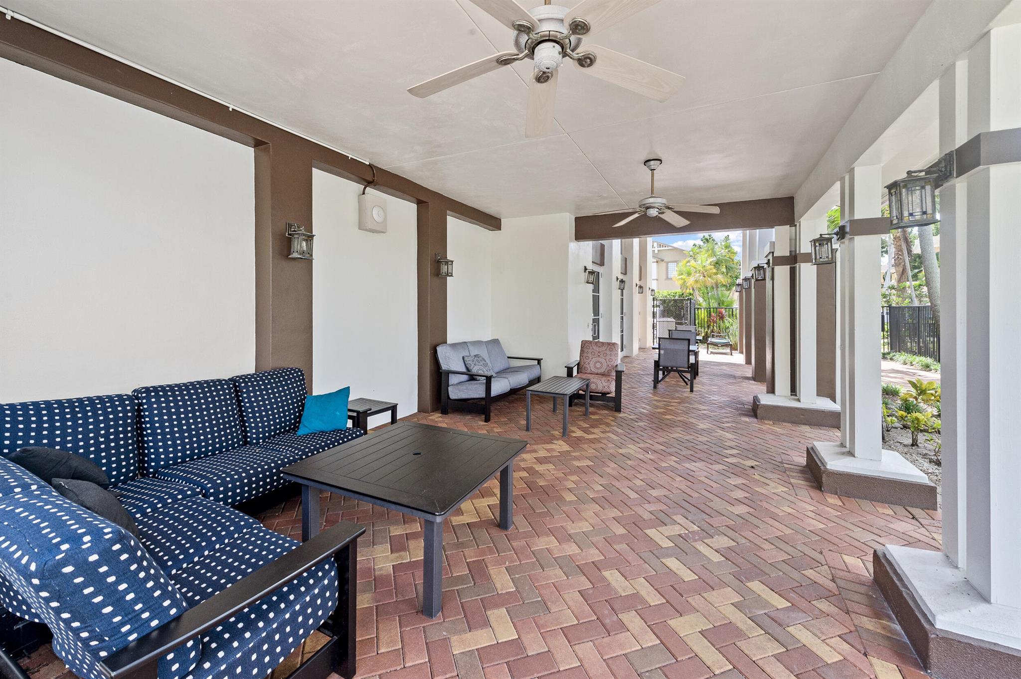 CITYSIDE CONDO - Residential